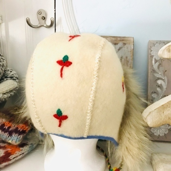 HOST PICK! Inuit hat circa 1960 - Picture 2 of 6